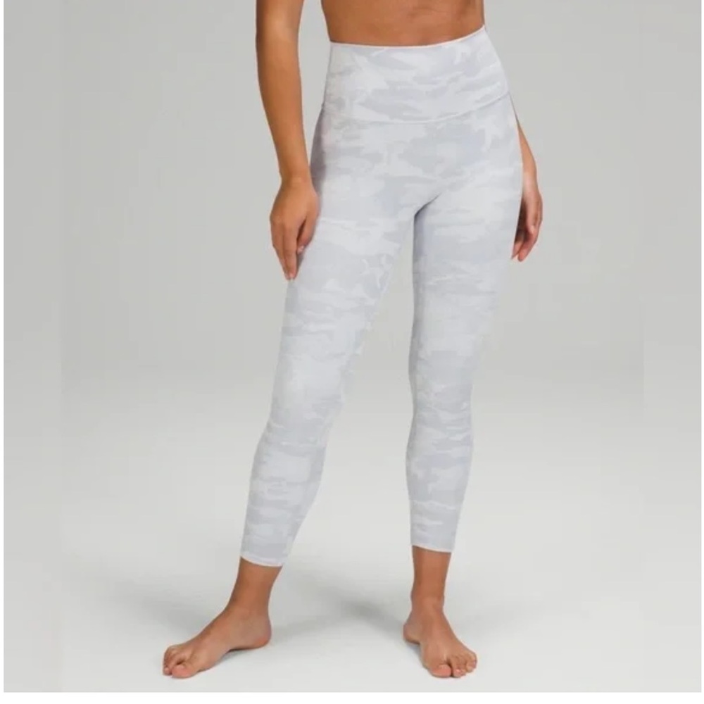 NWOT Lululemon Wunder Under HR Tight 25 - Camo Jacquard Alpine White Starlight
